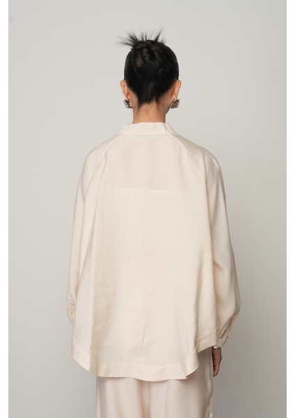 Kadın Önü Gül Işlemeli Düz Renk Kimono indirimleri