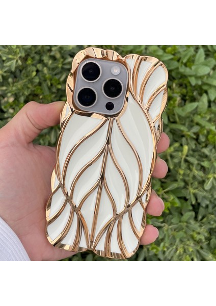 iPhone 15 Pro Max Kılıf Yaprak Desenli Parlak Darbe Önleyici Silikon Kapak