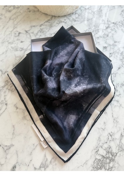 Siyah Pamuklu Eşarp Siyah Beyaz Kare Eşarp