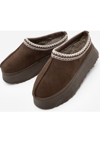 Kadın Içi Kürklü Kalın Taban Önü Kapalı Günlük Kışlık Terlik Furenta Kahve Süet