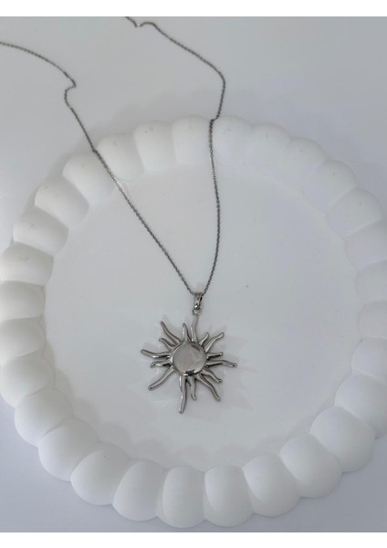 Özel Seri Güneş Figürlü Çelik Gümüş Renk Kolye fiyatları