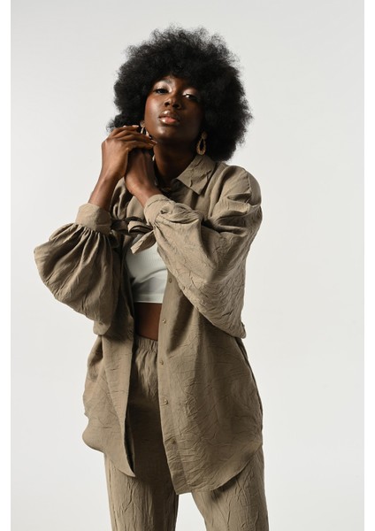 Kadın Kolları Bağlama Detaylı Kırışık Kumaş Düz Renk Oversize Gömlek modelleri