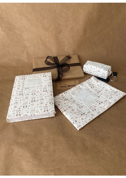 Kadın Hediye Seti – Defter, Anahtarlık ve Çanta Organizer | Desenli Deri Kapaklı Defter fiyatları