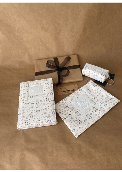 Kadın Hediye Seti – Defter, Anahtarlık ve Çanta Organizer | Desenli Deri Kapaklı Defter modelleri