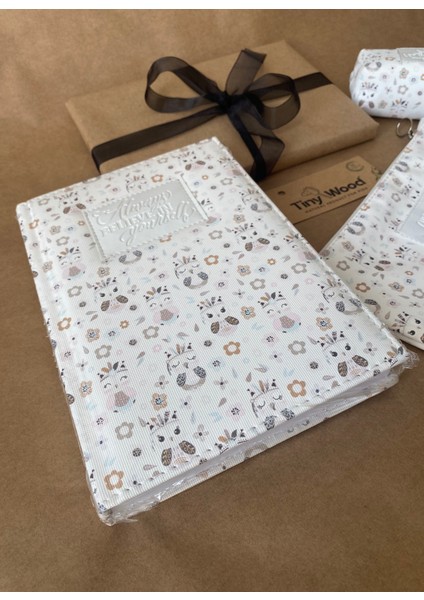 Kadın Hediye Seti – Defter, Anahtarlık ve Çanta Organizer | Desenli Deri Kapaklı Defter fırsatları