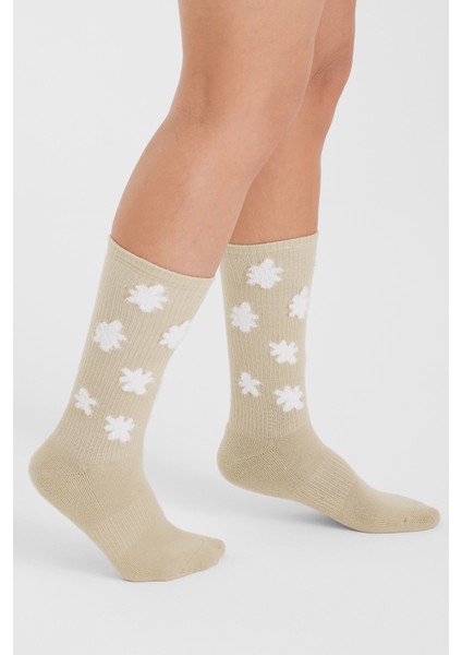 2'li Paket Bej ve Beyaz Tabanı Havlu Çiçek Desenli Dikişsiz Kadın Havlu Pamuklu Soket Çorap fırsatları