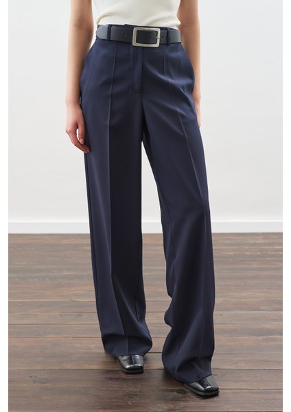 Pile Detaylı Düz Kesim Pantolon Lacivert indirimleri