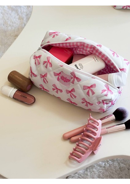 Pembe Kurdeleli Oval Makyaj Çantası Büyük Boy Desenli 26x12 cm Seyahat İçin