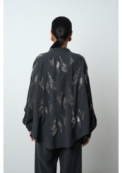 Kadın Arkası ve Kolları Taş Işlemeli Oversize Kimono