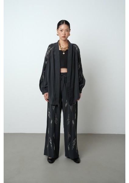 Kadın Arkası ve Kolları Taş Işlemeli Oversize Kimono indirimleri