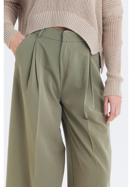 Salaş Bol Paça Kumaş Pantolon Çağla