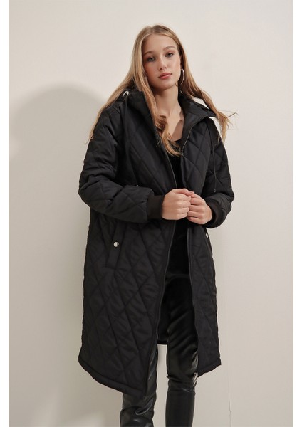Kapşonlu Şişme Mont - Siyah modelleri