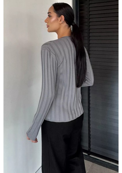 Kadın Düğme Detaylı Triko Hırka (M-L-Xl Uyumludur) P-00018886 fırsatları