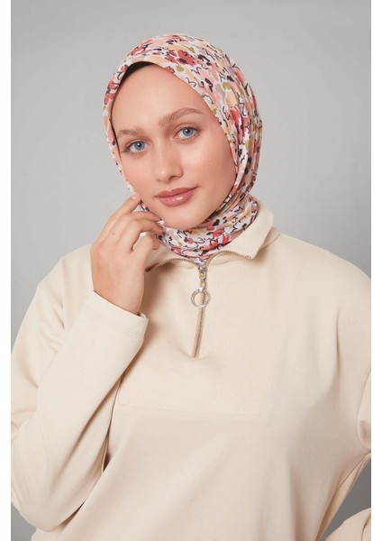 Yavruağzı Karışık Çiçek Desen Soft Eşarp