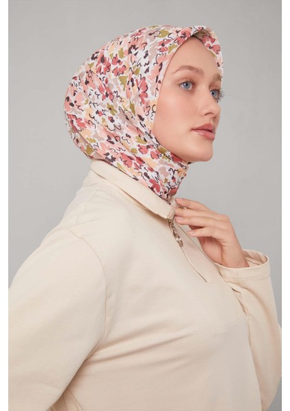 Yavruağzı Karışık Çiçek Desen Soft Eşarp modelleri