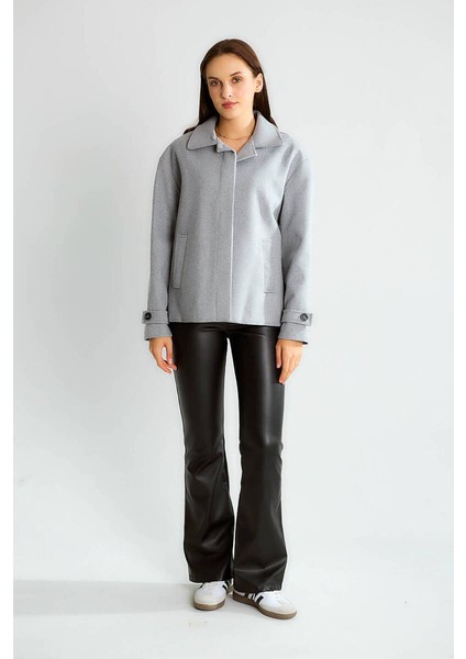 D99752 Düğme Detaylı Kadın Kısa Kaşe Kaban modelleri