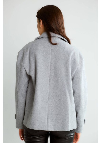 D99752 Düğme Detaylı Kadın Kısa Kaşe Kaban fırsatları