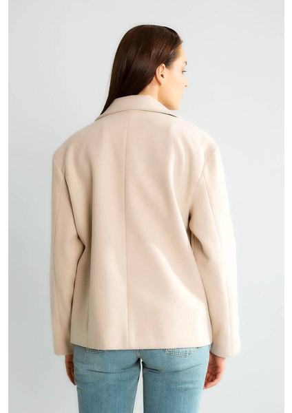 D99752 Düğme Detaylı Kadın Kısa Kaşe Kaban fırsatları