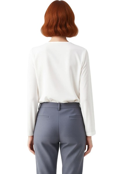 Kadın Regular Kalıp V Yaka Kruvaze Kapama Saten Dokuma Bluz Günlük Kullanım Için Ideal fırsatları