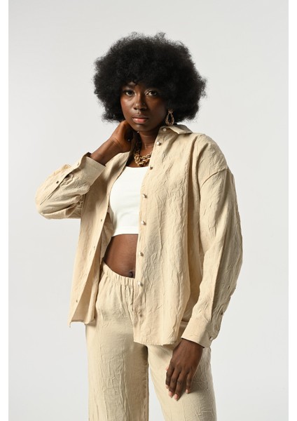 Kadın Düğme Detaylı Kırışık Kumaş Düz Renk Gömlek