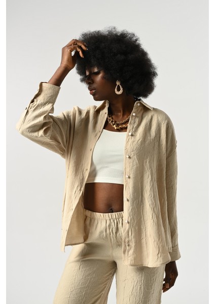 Kadın Düğme Detaylı Kırışık Kumaş Düz Renk Gömlek fiyatları