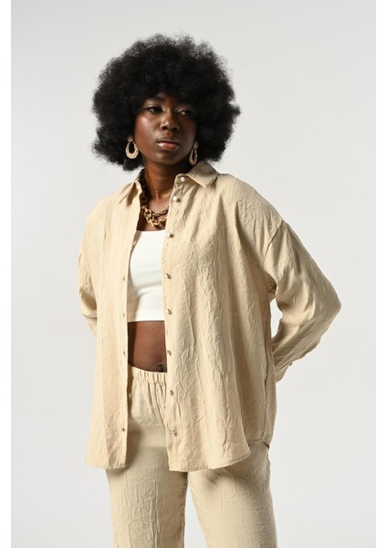 Kadın Düğme Detaylı Kırışık Kumaş Düz Renk Gömlek fırsatları