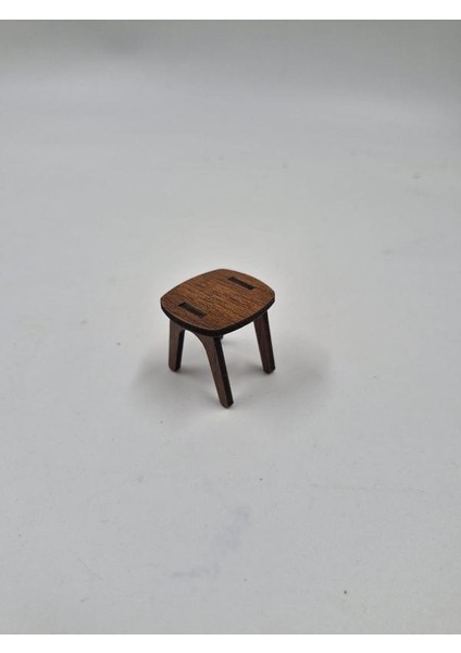 Ahşap Minyatür Oyuncak Dekoratif Tabure 3,5 cm x 3,5 cm x 3,5 cm