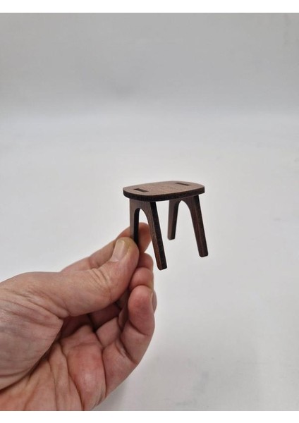 Ahşap Minyatür Oyuncak Dekoratif Tabure 3,5 cm x 3,5 cm x 3,5 cm modelleri