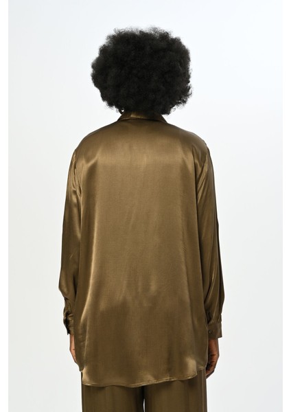 Kadın Düz Renk Saten Oversize Kesim Gömlek indirimleri
