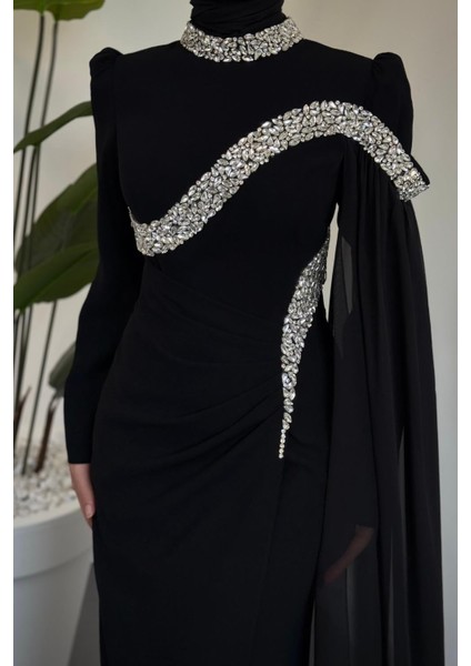 Feriha Yandan Pelerinli Taşlı Özel Tasarım Abiye Siyah fırsatları
