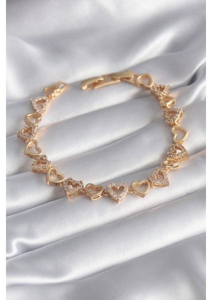 316L Çelik Gold Renk Zirkon Taşlı Kalp Model Vıp Seri Kadın Bileklik - TJ-BB5847