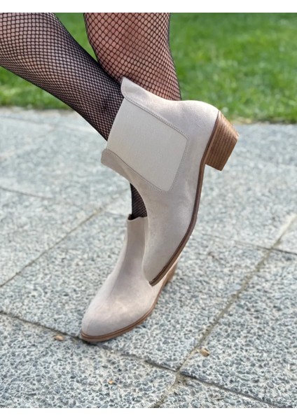 Centa Süet Lastikli Kısa Topuklu Büyük Numara Kadın Bot Stil ve Rahatlık fırsatları