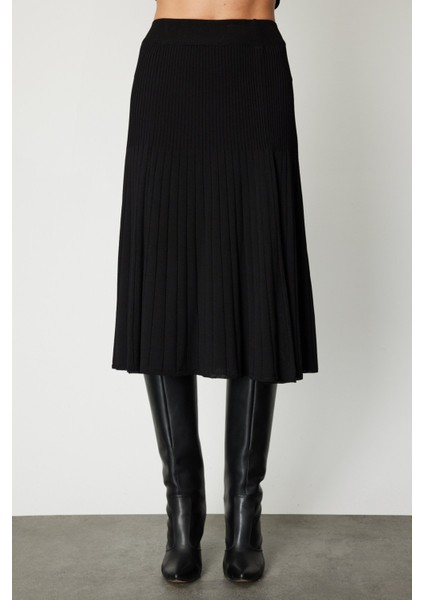 Kadın Piliseli Midi Triko Etek 69201 Siyah fiyatları