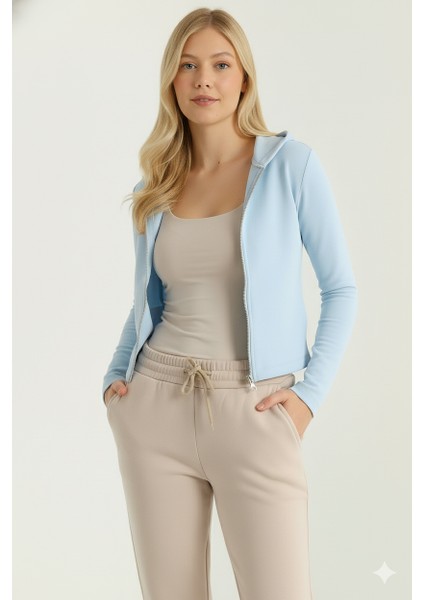 Kadın Kapüşonlu Fermuarlı Mavi Ceket | Parmak Geçme & Gizli Cep Detaylı | %100 Pamuk | Dar Kalıp