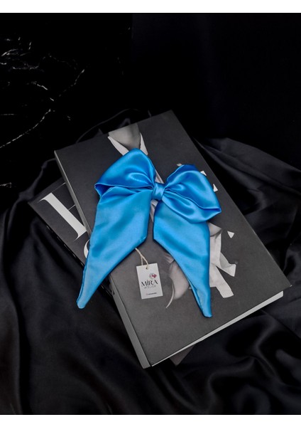 Kadın Saten Fiyonk Saç Tokası / Mavi Inci – Otomatik Klipsli - Orta Boy