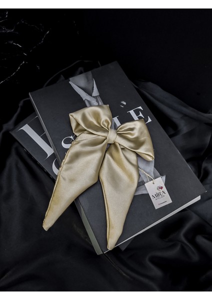 Kadın Saten Fiyonk Saç Tokası / Bej Parıltı – Otomatik Klipsli - Orta Boy