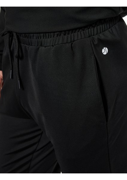 Cepli Baskı Detaylı Beli Bağcıklı Jogger Spor Eşofman Altı indirimleri