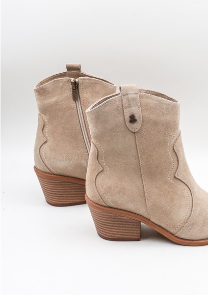 Kadın Hakiki Süet Deri Mat Sivri Burun Slip On Kalın Kısa Topuklu Kovboy Bot VN2454112K - Bej - 36 fiyatları