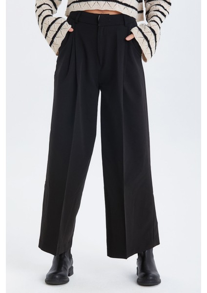 Salaş Bol Paça Kumaş Pantolon Siyah fiyatları