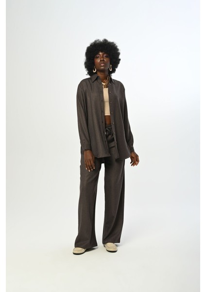 Kadın Düz Renk Simli Oversize Kesim Gömlek fırsatları