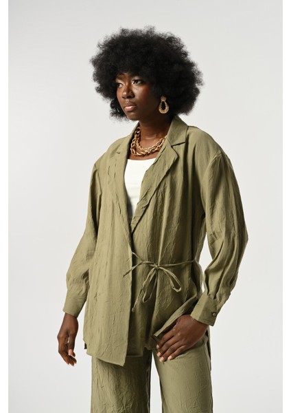 Kadın Belden Bağlamalı Kırışık Kumaş Düz Renk Gömlek