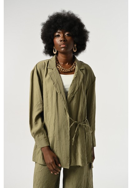 Kadın Belden Bağlamalı Kırışık Kumaş Düz Renk Gömlek fiyatları