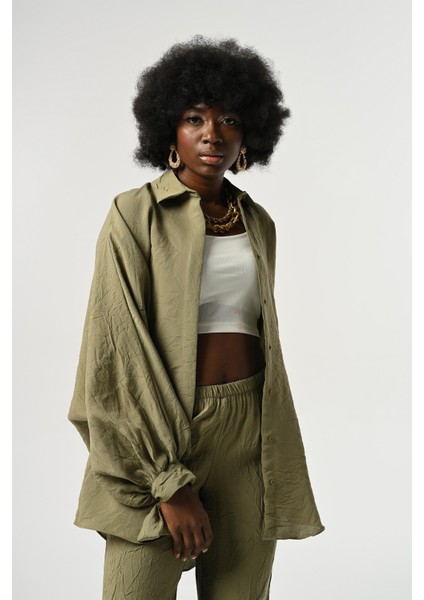 Kadın Kolları Bağlama Detaylı Kırışık Kumaş Düz Renk Oversize Gömlek fiyatları