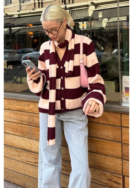 Bordo Çizigli Atkılı Kadın Triko Hırka MG2588 modelleri