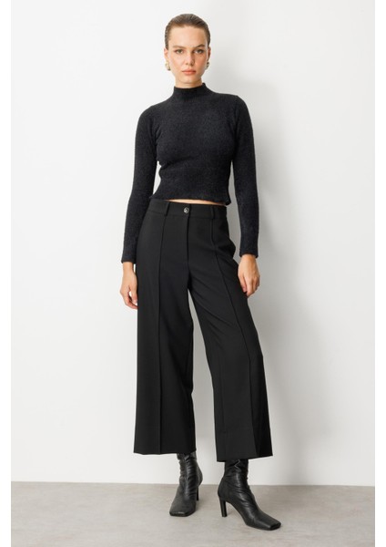 Sahte Cep Detaylı Kumaş Pantolon-Siyah