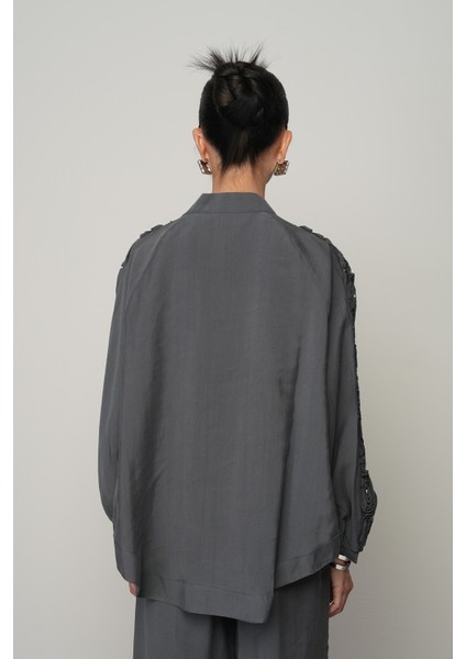 Kadın Şerit Gül ve Taş Detaylı Düz Oversize Kimono indirimleri