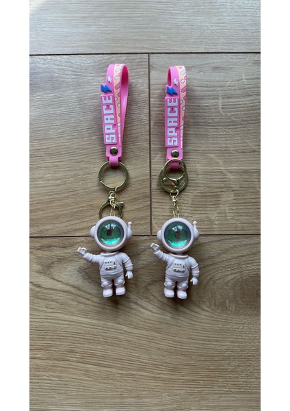 Işıklı Astronot Anahtarlık fiyatları