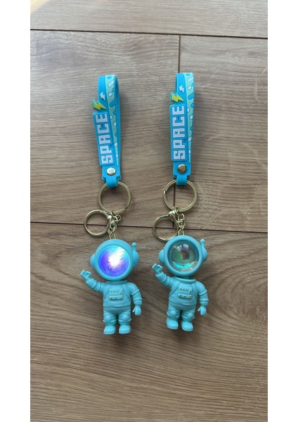 Işıklı Astronot Anahtarlık fiyatları