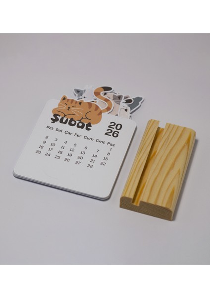 2026 Yılı Ahşap Standlı Masaüstü Takvimi, Sevimli Kediler Temalı Takvim, 9X12 cm fiyatları
