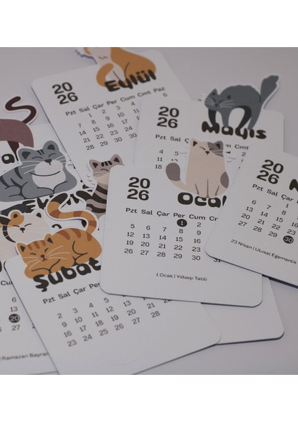 2026 Yılı Ahşap Standlı Masaüstü Takvimi, Sevimli Kediler Temalı Takvim, 9X12 cm